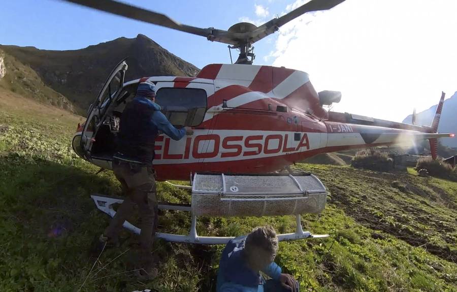 Trasferimento in elicottero per rilievo con drone S. Giacomo Maggiore e Madonna della neve Alagna (VC)