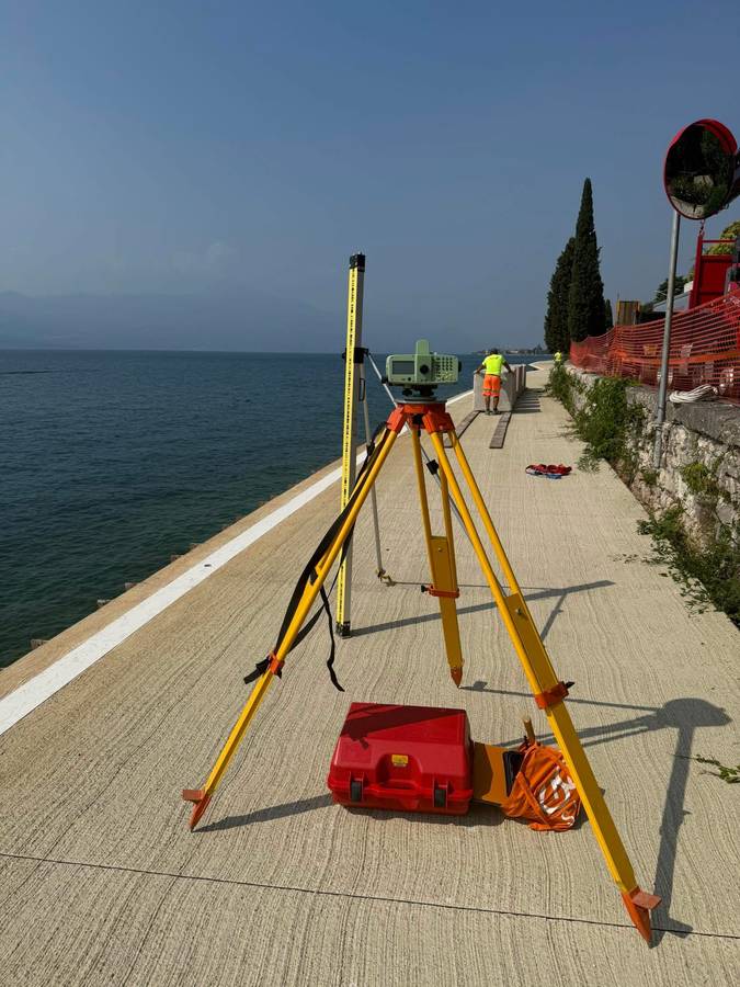 Livellazione in fase di Collaudo Ciclovia del Garda Torri del Benaco (VR)